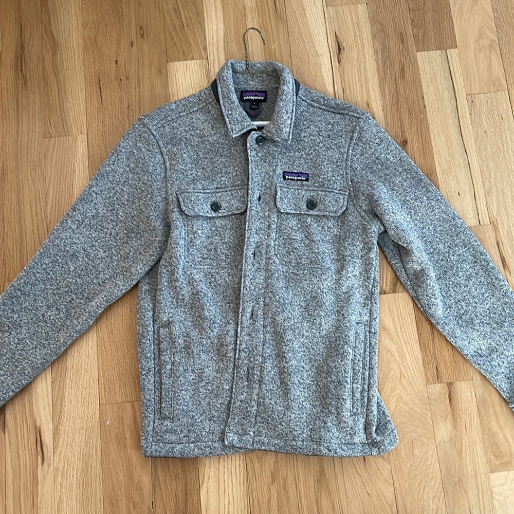 Patagonia Mens Button down fleece style